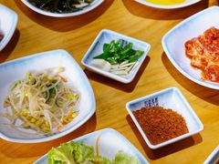 -唯成•韩国炭火烤肉 유성고기