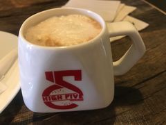 -HIGH FIVE哈福手工汉堡(桂林路店)