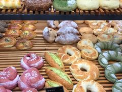 -焙丽拾光(麦凯乐直营店)