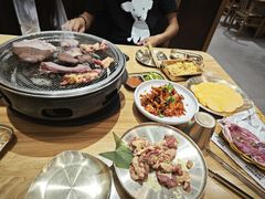 -青瓦餐厅·生鱼片·韩园烤肉(西塔店)