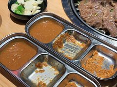 -极简·炭火烤肉主题餐厅·龙虾烧烤·烤羊排(宝龙店)