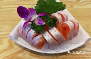 Warm Salmon Rolls