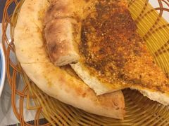 孜然辣椒味烤馕-巴依老爷新疆美食(清华东门店)