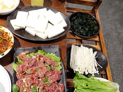 -乡土黄·鲜牛肉火锅·小龙虾(兴业街店)