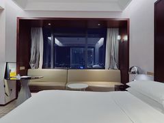 -上海龙之梦万丽酒店