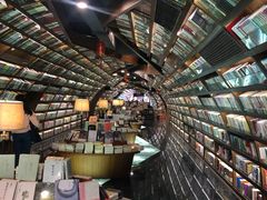 -钟书阁(珍园店)