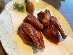 脆皮乳鸽-新荣记(BFC外滩金融中心店)