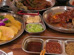 -明洞阿姨·韩式酱蟹烤肉·创意料理(三元桥店)