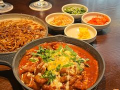 -Fuzzy Bistro 浮几韩餐·茶酒馆