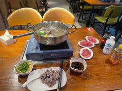 -牛满溢·自助潮汕鲜牛肉火锅(龙汇路店)