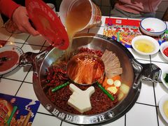 -贤合庄卤味火锅(安吉万达店)