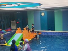 -Swim斯卫姆国际儿童游泳中心(红博中央公园店)