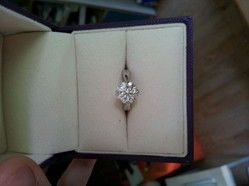 -威德钻石-克拉钻大本营(南京东路店)