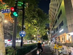 -吴山路夜市