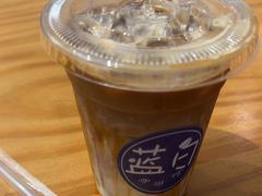 -蓝白咖啡馆(金山亭林店)