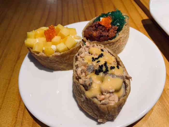 鳄梨先森(万象城店)-"工作日中午去的,还剩一桌.有点小挤.