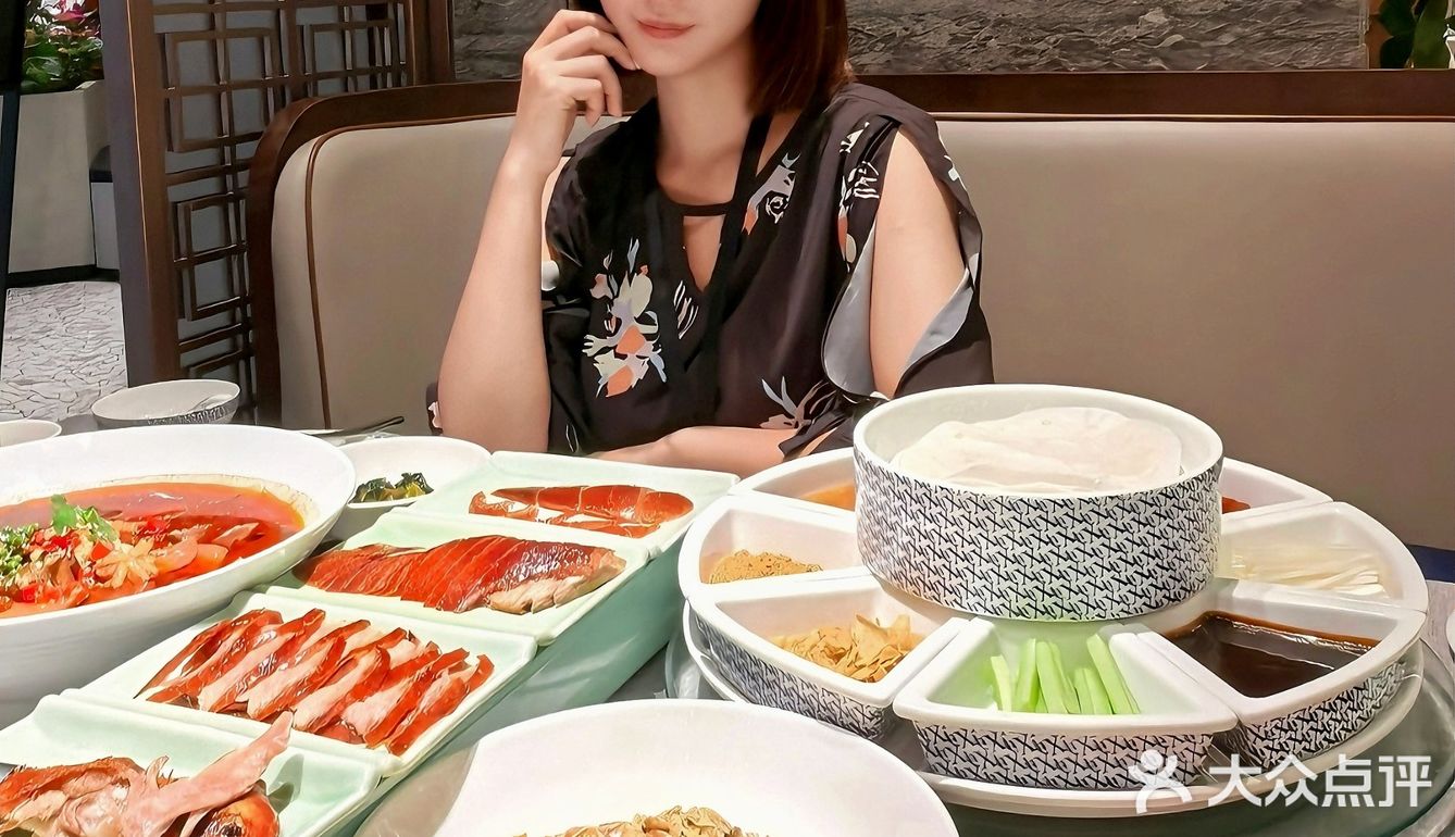 夏天就应该在这里，逛吃逛吃一天才对❗