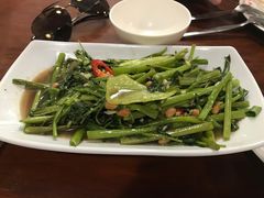 -Dang restaurant (patong phuket)