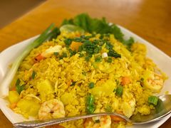 -J Daeng Seafood