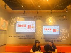 大堂-渝是乎川渝小炒(新世界百货望京店)