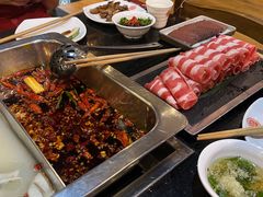 -百年川椒重庆老火锅(光谷店)