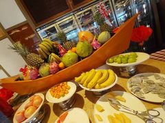 -大中华希尔顿酒店-念自助餐·嗨啤·小龙虾