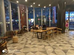 大堂-星巴克臻选(南京艾尚天地店)