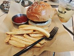 -J Create城市露营咖啡·简餐·宠物(上海动物园店)