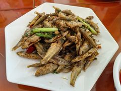 椒盐小鱼-品雅轩农家乐
