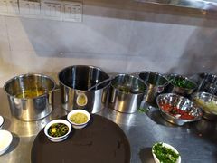 -牛一煲美食(江高店)