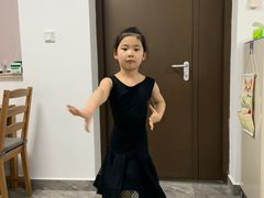 -小荧星艺校(大宁分校)