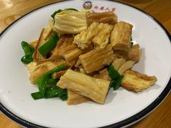 香葱烧腐竹-久品居外婆人家(时光店)