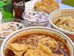 -弘束束柳州深巷螺蛳粉(珠江路店)