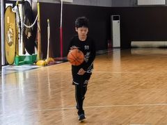 -梦想之巅·青少年篮球·羽毛球·培训中心(西站店)