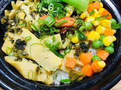 -花馬肆.云南过桥米线(汉神购物广场现场熬汤店)