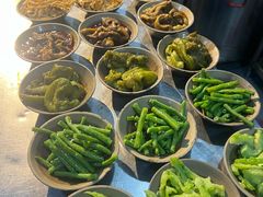 -董哥山城碗碗香(美专校街店)