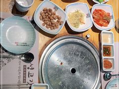 -唯成•韩国炭火烤肉 유성고기