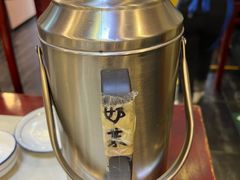 内蒙咸奶茶-内蒙联营烧麦 草原石榴红(护国寺店)