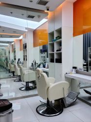 -CUT CUT Hair Salon