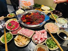 -洞亭火锅(防空洞总店)