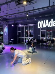 -DNA舞室