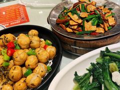 雪菜炒汤圆-刘胖子家常菜·蹄花焖藕(江汉路总店)
