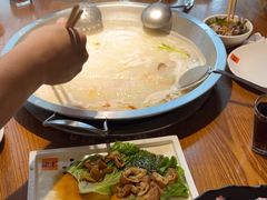 -佬土鹅肠火锅(中建大观店)