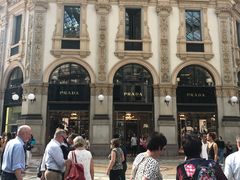 -文艺复兴百货(米兰大教堂广场店)