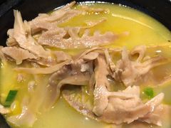 咸肉炖嫩笋尖-老阿爸鲜鱼土菜(昆山花桥店)