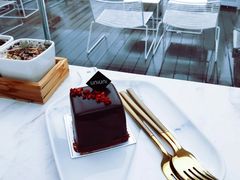 -UNI UNI(环亚凯瑟琳店)