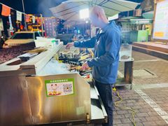 -山野的朋友露营炭火烤肉