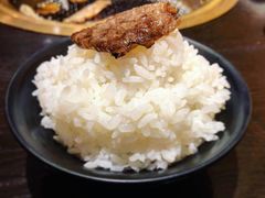 -山川小町·极番烧肉(新地假日广场店)