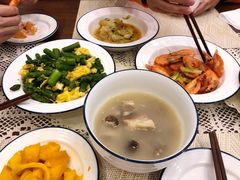 -爱的果实月嫂育婴师(世纪东方店)
