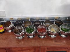 自助调料区-正宗贵州二嫂黄牛肉馆(青村店)